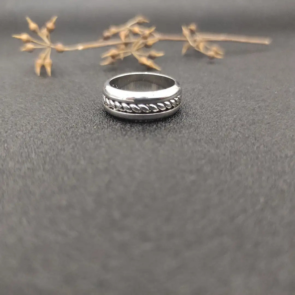 David Yurman Plain Button Ring - Picture 7 of 8